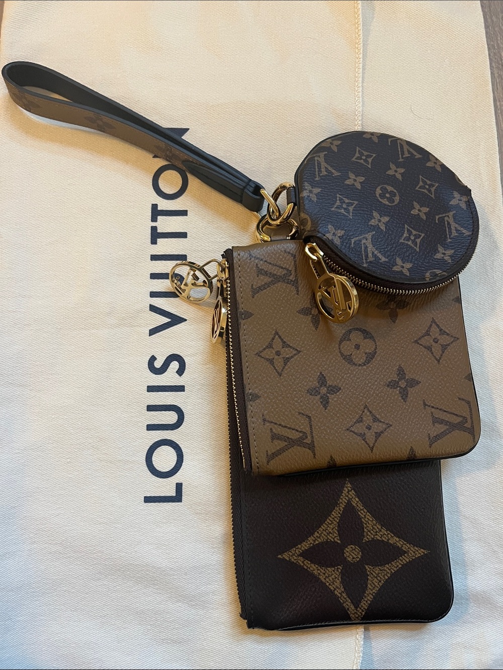4 piece set Louis Vuitton Trio Reverse Monogram Pouches & Strap Box Bag Receipt - Picture 4 of 13